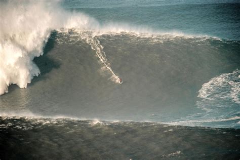 Big wave surfing in Portugal - Los Angeles Times