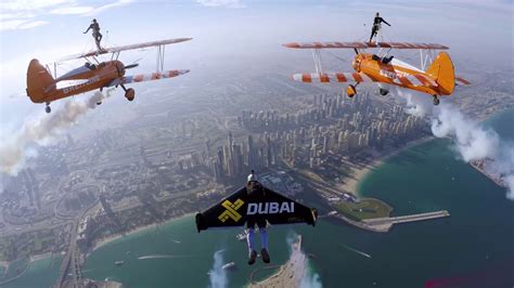 Jetman Dubai and the Breitling Wingwalkers – 4K | Doovi