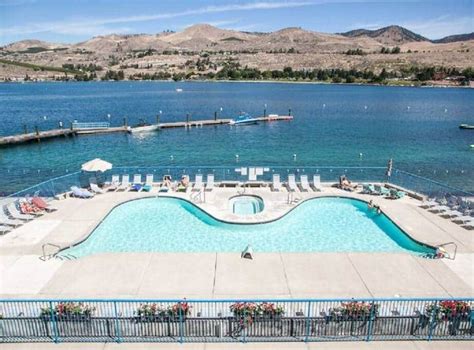 Lake Chelan Waterfront Resort Home- Pool, Boat - Vacation Home in Chelan