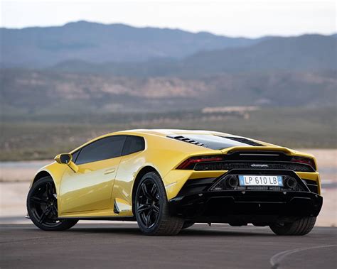 Arriba 79+ imagen lamborghini huracán evo - Abzlocal.mx