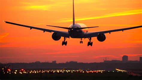 4K Airplane Landing At Dusk Stock Footage Video 10374956 | Shutterstock