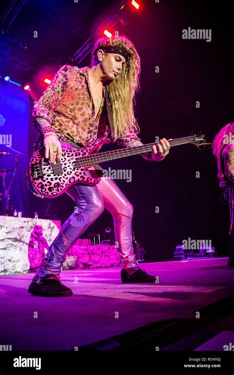 Steel panther live at Manchester Arena Stock Photo - Alamy