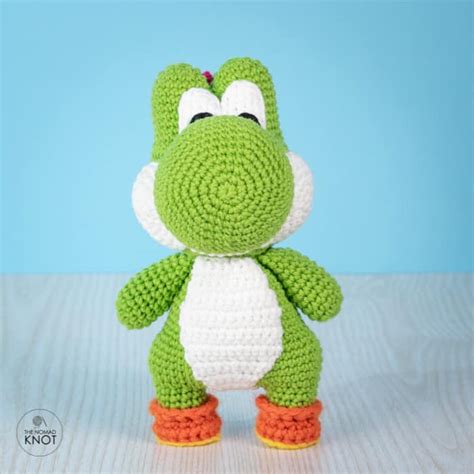 Yoshi amigurumi crochet pattern ⋆ The Nomad Knot