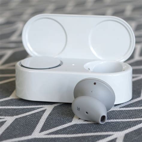 Microsoft Surface Earbuds Unboxing, Comparison And Review | atelier-yuwa.ciao.jp