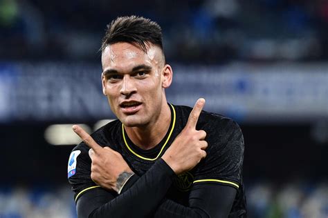 Lautaro Martínez Transfer News : Lautaro Martinez agent issues transfer ...