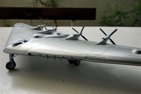 Northrop X/YB-35 Flying Wing 1:72 - FineScale Modeler - Essential magazine for scale model ...