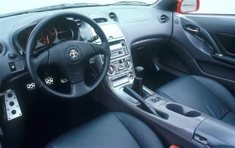 2000 Toyota Celica Pictures - 15 Photos | Edmunds