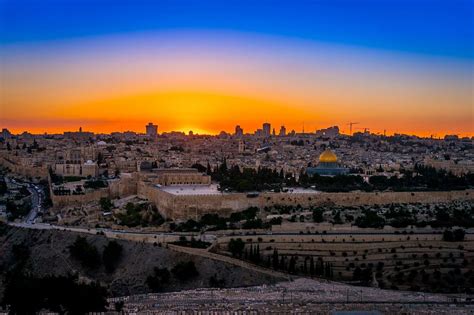 Sunset view of Jerusalem from Mt of Olives Israel | Sunset views ...