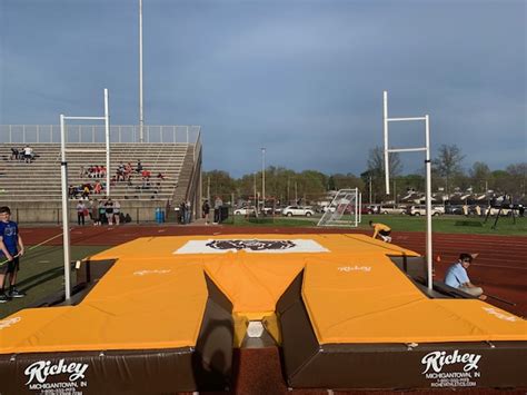 Evansville Central HS Pole Vault Pit - HPT High Performance Training