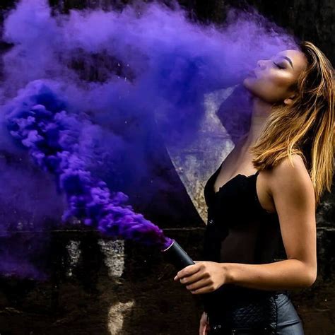 Purple Smoke Bombs - Colored Smoke Bombs and Smoke Sticks – Shutter Bombs