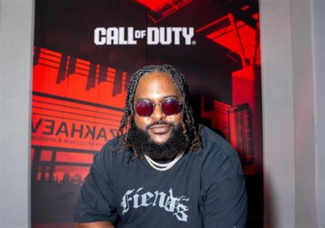 Dreamville Rapper Bas Goes Full Gamer at 'Call of Duty: NEXT' Event