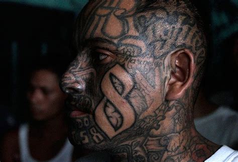 El Salvador gangs celebrate a day without murders - in pictures | Gangsta rap, Gang, Rap music