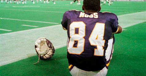 After revolutionary career, former Vikings star Randy Moss heads to HOF