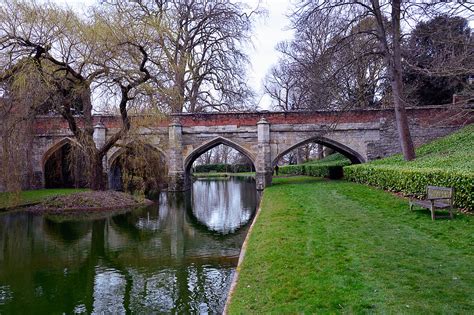 Bridge & Moat | The bridge and moat at Eltham Palace. An Eng… | Flickr