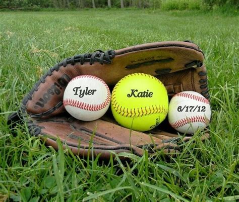 The Differences between Softball and Baseball – Play games and enjoy your life!