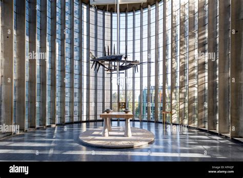 Coventry Cathedral interior architecture, Coventry, Warwickshire ...