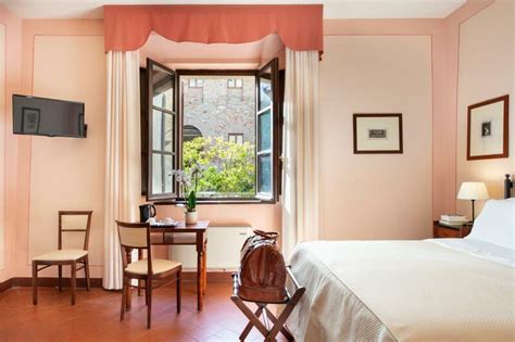 15 Best Hotels in San Gimignano (Luxury, Boutique)