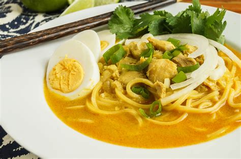 Ohn No Khauk Swe (Burmese Chicken Coconut Noodle Soup) - Tara's Multicultural Table