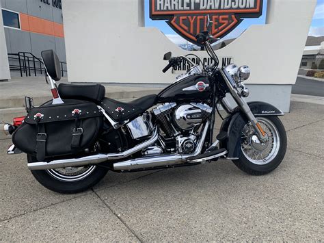 Pre-Owned 2017 Harley-Davidson Softail Heritage Softail Classic FLSTC