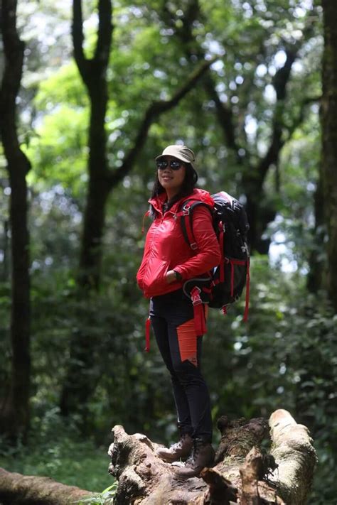 Nomor 6 Kayanya Mitos Deh, Ini Dia Tipe-Tipe Wanita Pendaki Gunung