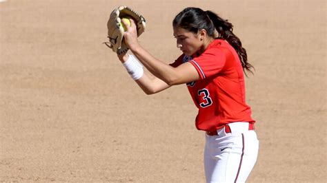 2017 NCAA softball -- Arizona Wildcats prepare to make run at Women's ...