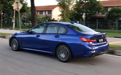 Latest BMW 330i put through its paces | Motor Memos