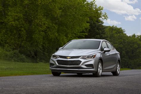 2017 Chevrolet Cruze Sedan Specs, Review, and Pricing | CarSession