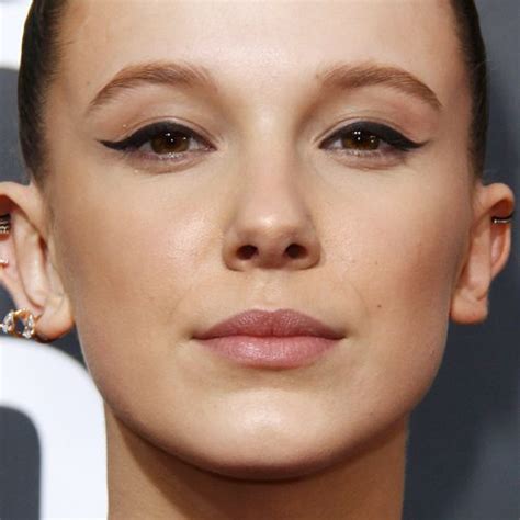 Millie Bobby Brown Makeup: Black Eyeshadow & Nude Lipstick | Steal Her ...