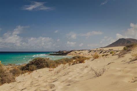 Corralejo Sand Dunes, Fuerteventura - FuerteventuraGuide.com