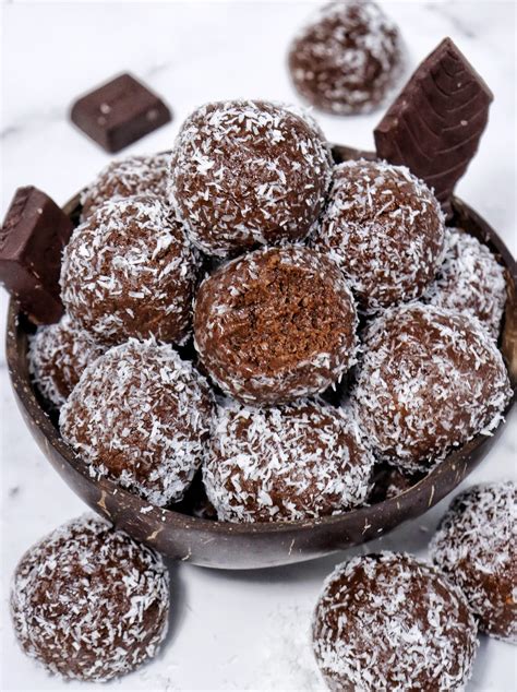 5-INGREDIENT CHOCOLATE RUM BALLS » RUN2FOOD