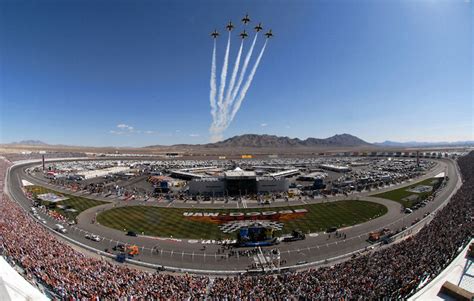 Best Seats at Las Vegas Motor Speedway