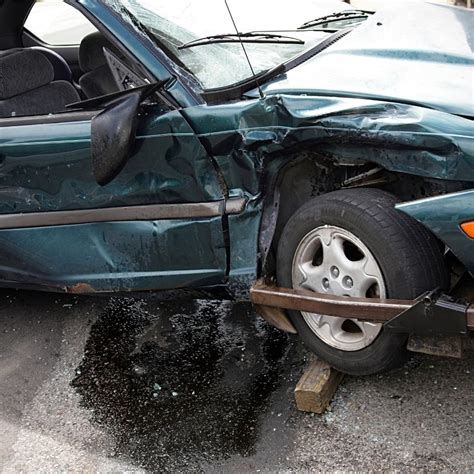 Why Settle Car Accident Claims Out of Court?