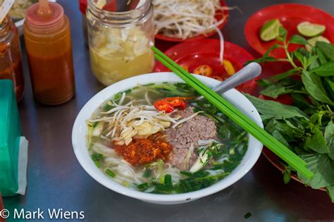 Vietnamese Food: 25 Must-Eat Dishes in Saigon (and Where To Try Them)