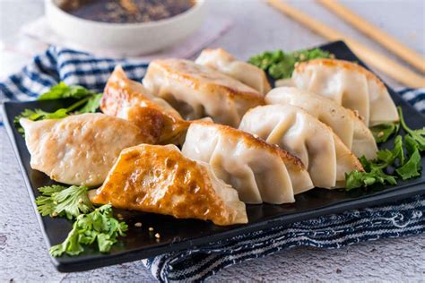 Pan fried Chicken Dumpling - Oshi Sushis