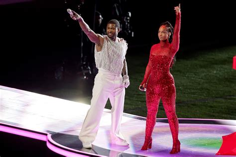 Usher Performs at Super Bowl 2024 Halftime Show: Watch