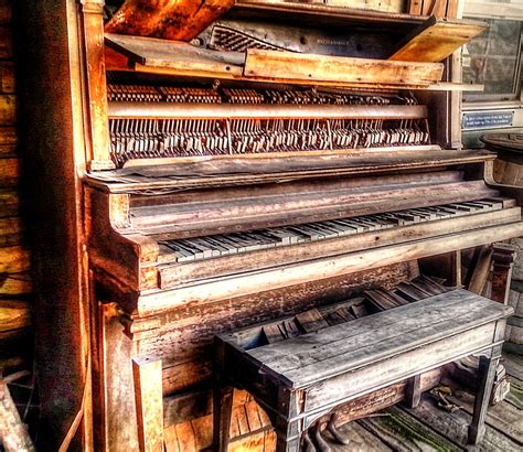 Old Piano Free Stock Photo - Public Domain Pictures