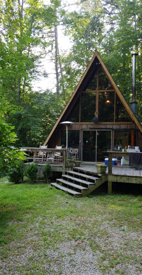 A frame cabin. Lake Fontana, NC. : r/CozyPlaces