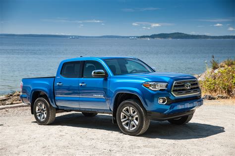 Toyota Plans to Introduce New Hybrid Pickup Truck | Japanese Used Cars Blog