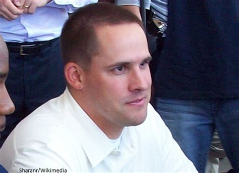 Josh McDaniels turns down Colts, will remain with Patriots