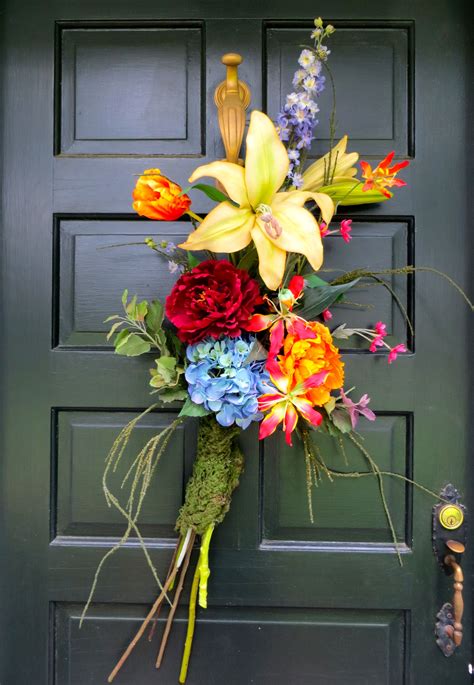 Make your front door the focal point of your house. Where the eye goes, so goes the ch'i. Yes ...