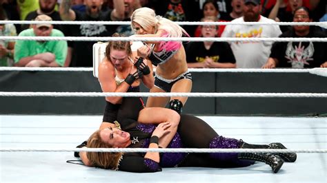 Nia Jax vs. Ronda Rousey – Raw Women’s Championship Match: photos | WWE