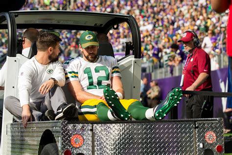 Aaron Rodgers carted off with hurt shoulder | kare11.com