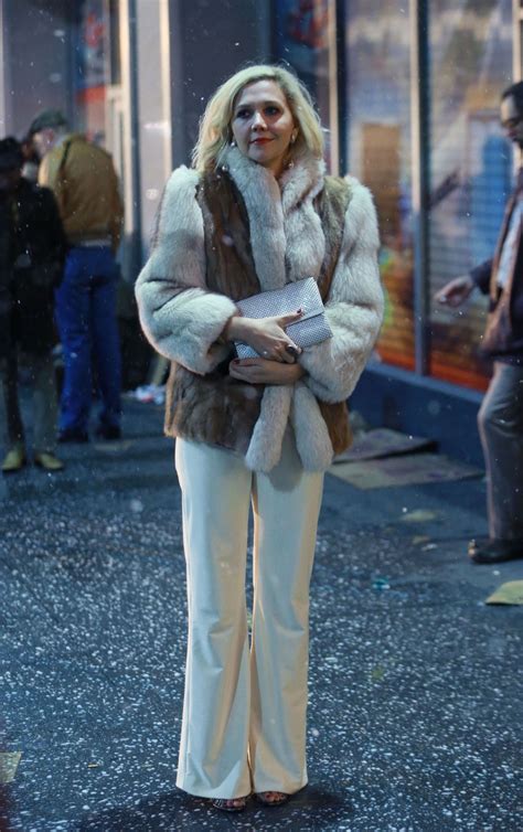 Maggie Gyllenhaal - "The Deuce" Season 2 Filming in NY