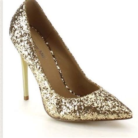 Gold glitter heels !sale! | Glitter high heels, Sparkle high heels, Heels