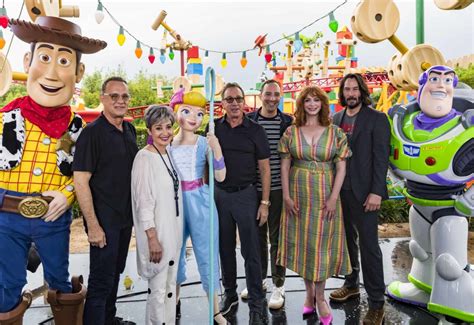 PHOTOS: The Cast Of "Toy Story 4" Visits Toy Story Land To Kick Off ...