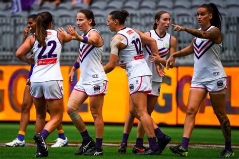 AFL Women’s Sunday wrap: Blues keep touch with top six - Aussie Rules Rookie Me Central