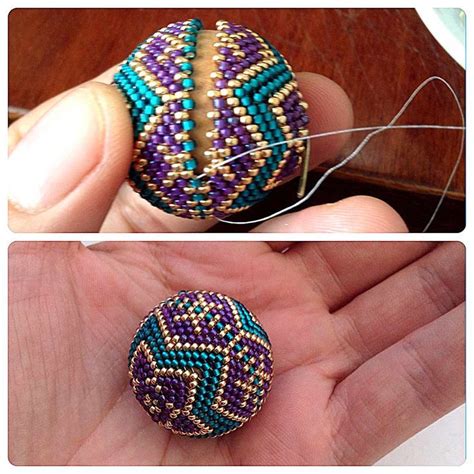 This beautiful beaded ball/ornament pattern is probably not in English ...