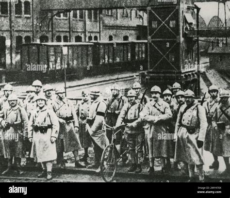 French soldiers during the occupation of the Ruhr, Germany 1923 Stock Photo - Alamy