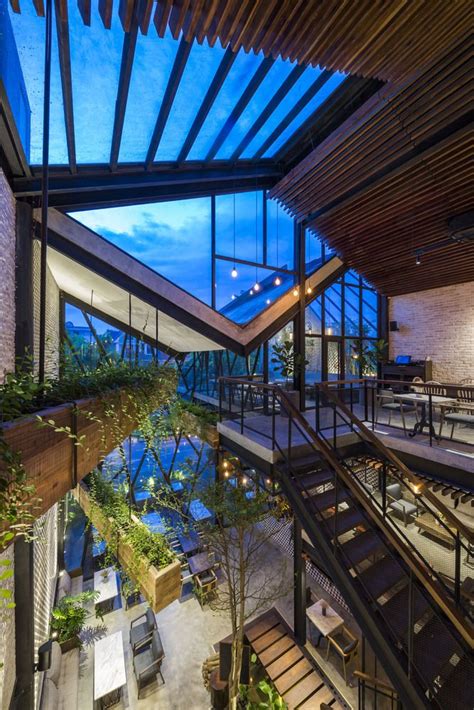 Gallery of An’garden Café / Le House - 54 | Courtyard cafe, Garden cafe, Cafe interior design