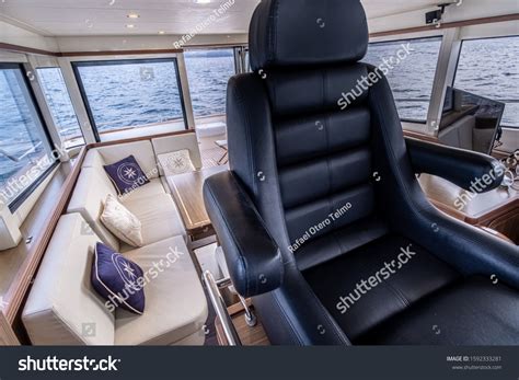 Luxury Modern Motor Yacht Interior Stock Photo 1592333281 | Shutterstock